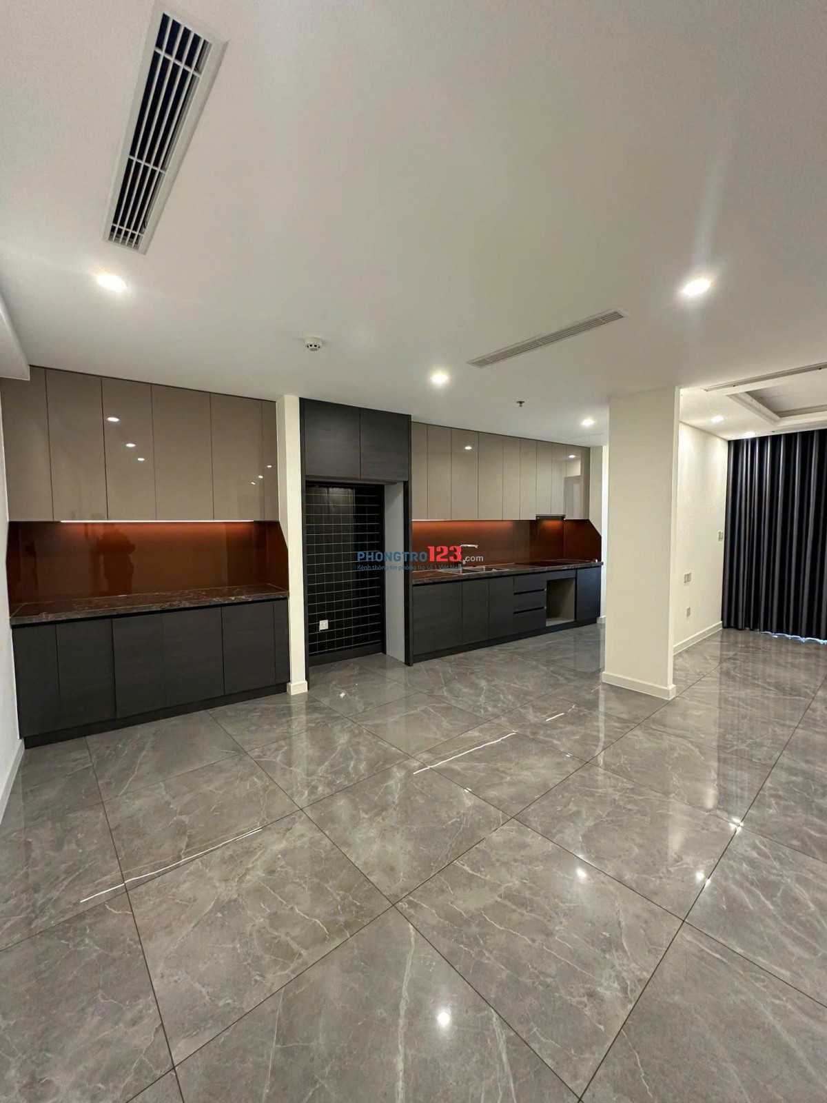 Cho thuê chung cư Screc, Trường Sa Quận 3- 2PN-ko nội thất giá 13 triệu/th