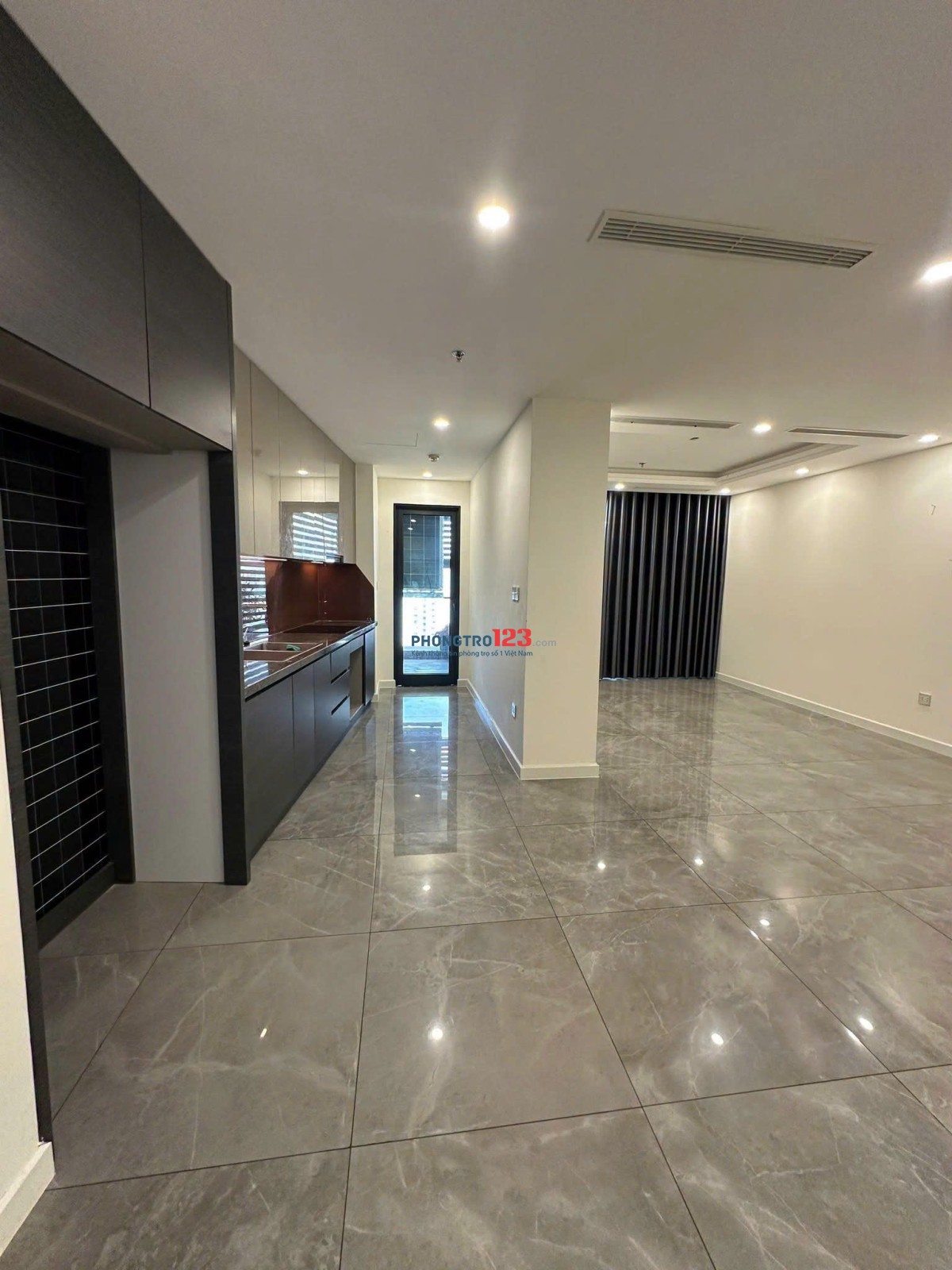 Cho thuê chung cư Screc, Trường Sa Quận 3- 2PN-ko nội thất giá 13 triệu/th