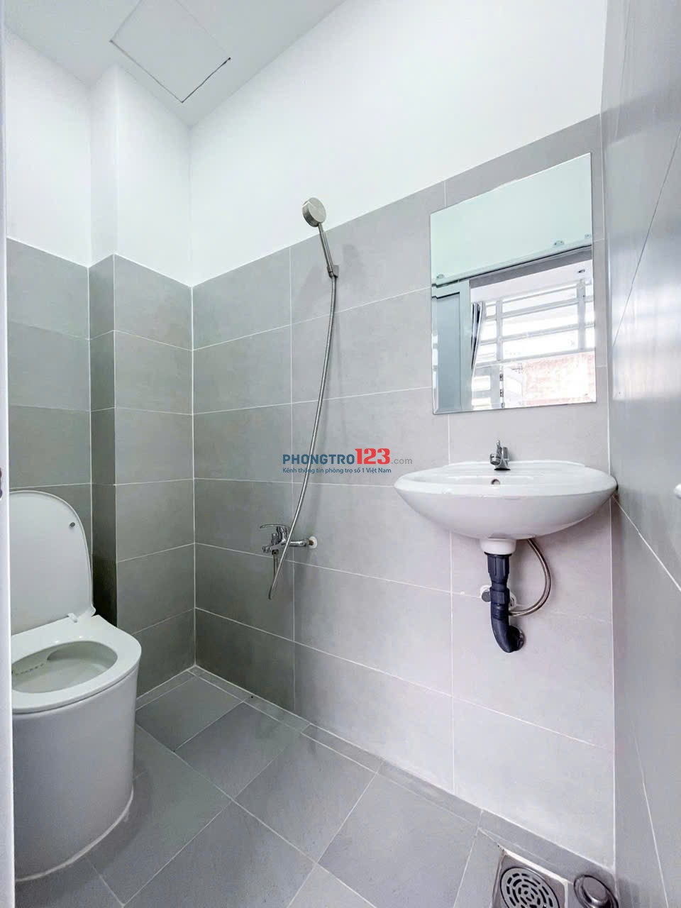 CHO THUÊ CĂN HỘ FULL NỘI THẤT, CÓ BAN CÔNG, PHÒNG ĐẸP, Ở NGAY