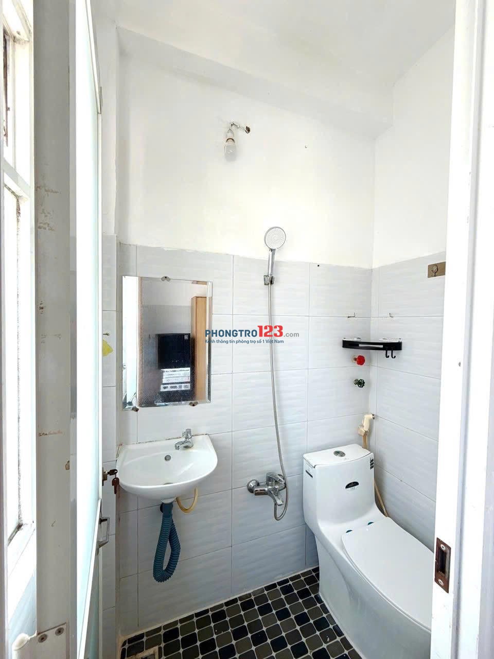 Cho thuê Phòng đầy đủ nội thất Quận 1!