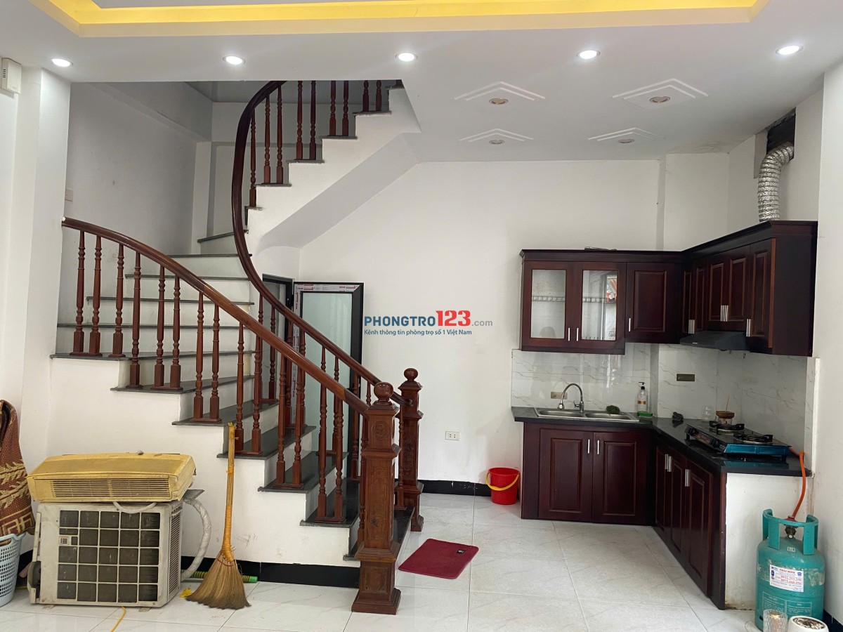 Cho thuê nhà riêng 5PN, 5WC tại số 43 ngõ 29 Hưng Phúc, 10 triệu, 38m2