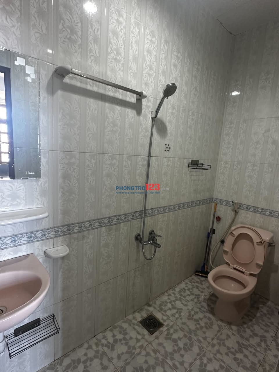 Cho thuê phòng ở tháng giá rẻ, sạch sẽ, mát mẻ, đầy đủ nội thất