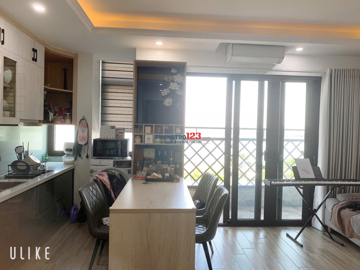 Cho thuê Căn Chung cư mini 1N,1K Full đồ cực VIP, Ngõ rộng View toàn mặt hồ Tây. Chỉ 12tr