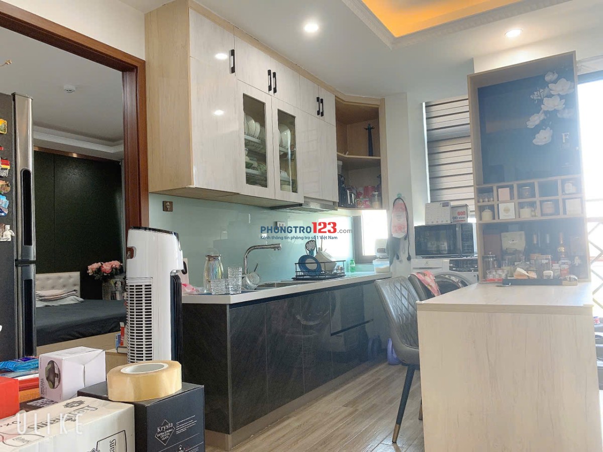 Cho thuê Căn Chung cư mini 1N,1K Full đồ cực VIP, Ngõ rộng View toàn mặt hồ Tây. Chỉ 12tr