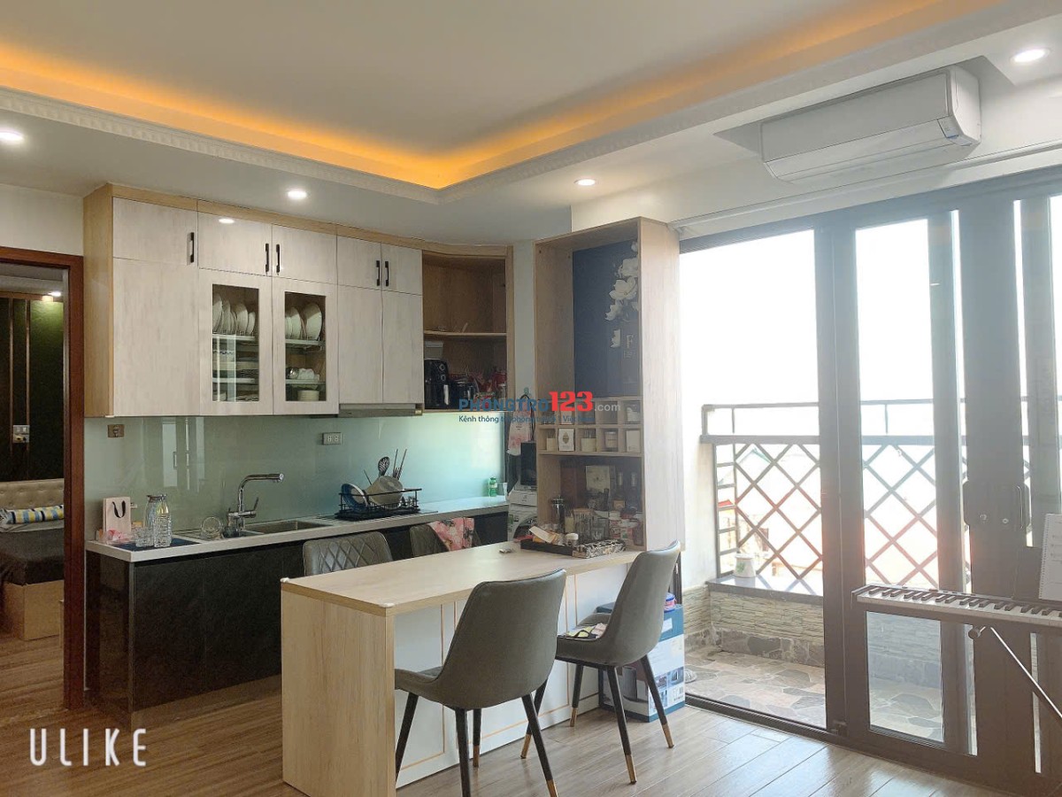Cho thuê Căn Chung cư mini 1N,1K Full đồ cực VIP, Ngõ rộng View toàn mặt hồ Tây. Chỉ 12tr