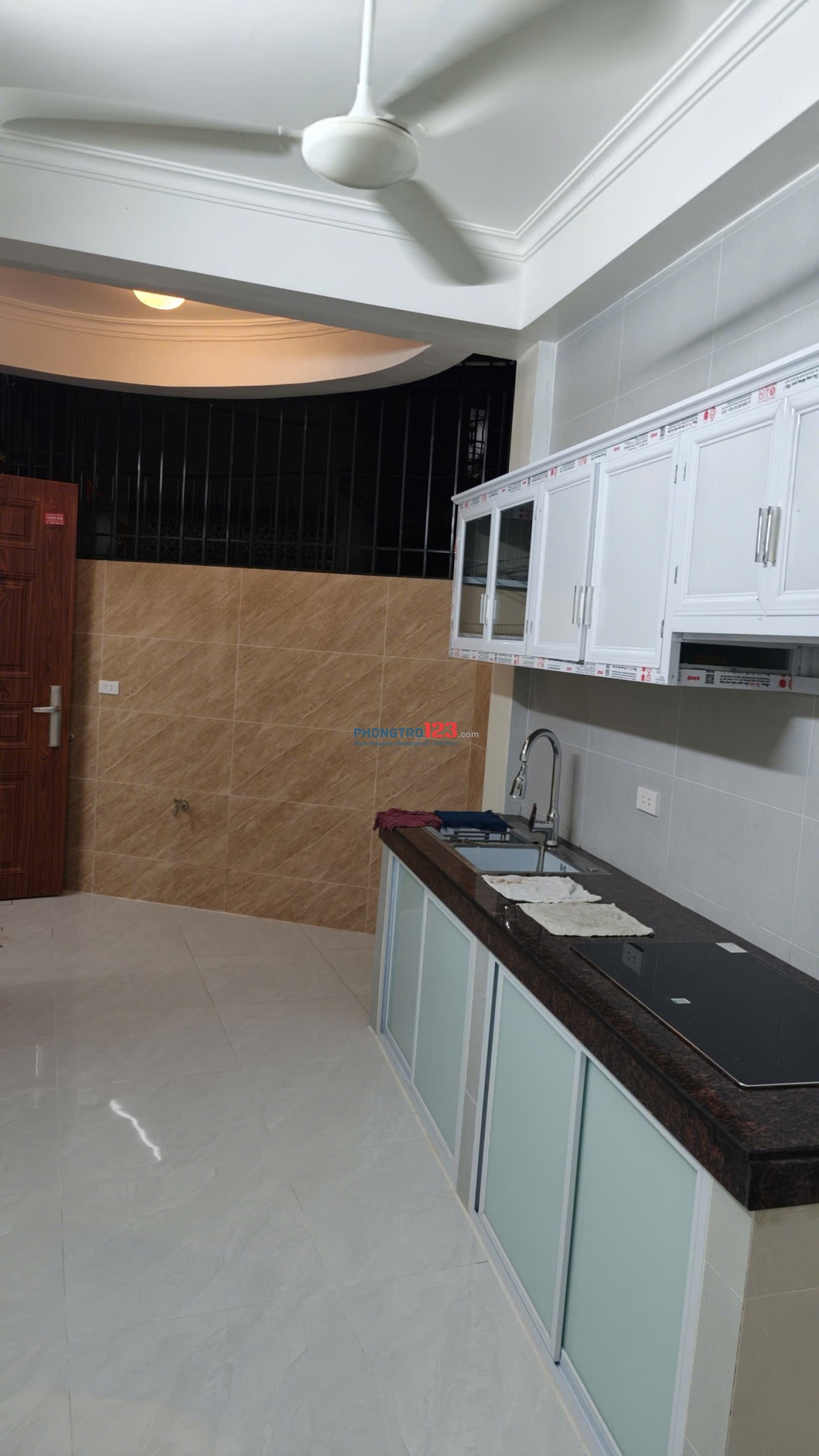 Chính chủ cho thuê căn hộ tầng 1, mới xây, diện tích 80m2