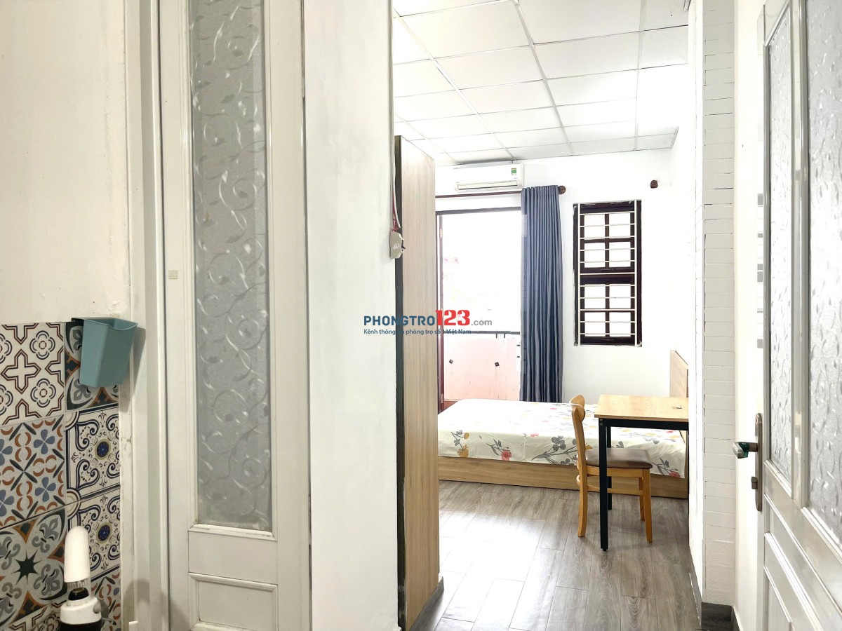 Cho thuê phòng tách bếp, ban công lớn – Bình Thạnh gần Điện Biên Phủ, ĐH HUTECH, UEF, FTU, UTH, HIU
