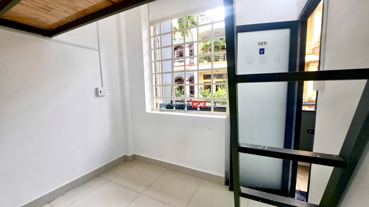 Cho thuê phòng 15m2 có cửa sổ, nội thất gần ngã tư Hàng Xanh, Ngoại Thương, GTVT,… - Bình Thạnh