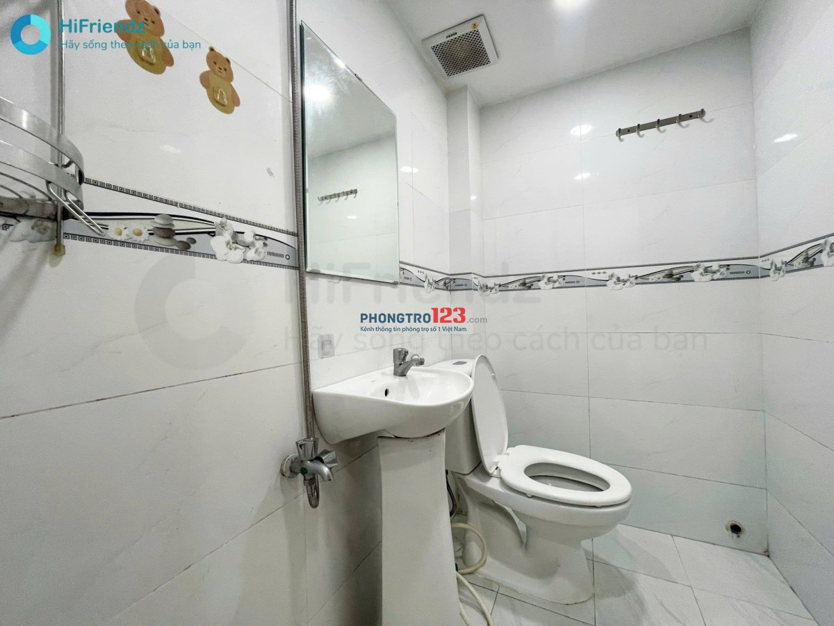 Căn hộ cửa sổ gần Đại học Hutech, Giao Thông Vận Tải đường Xô Viết Nghệ Tĩnh, Bình Thạnh