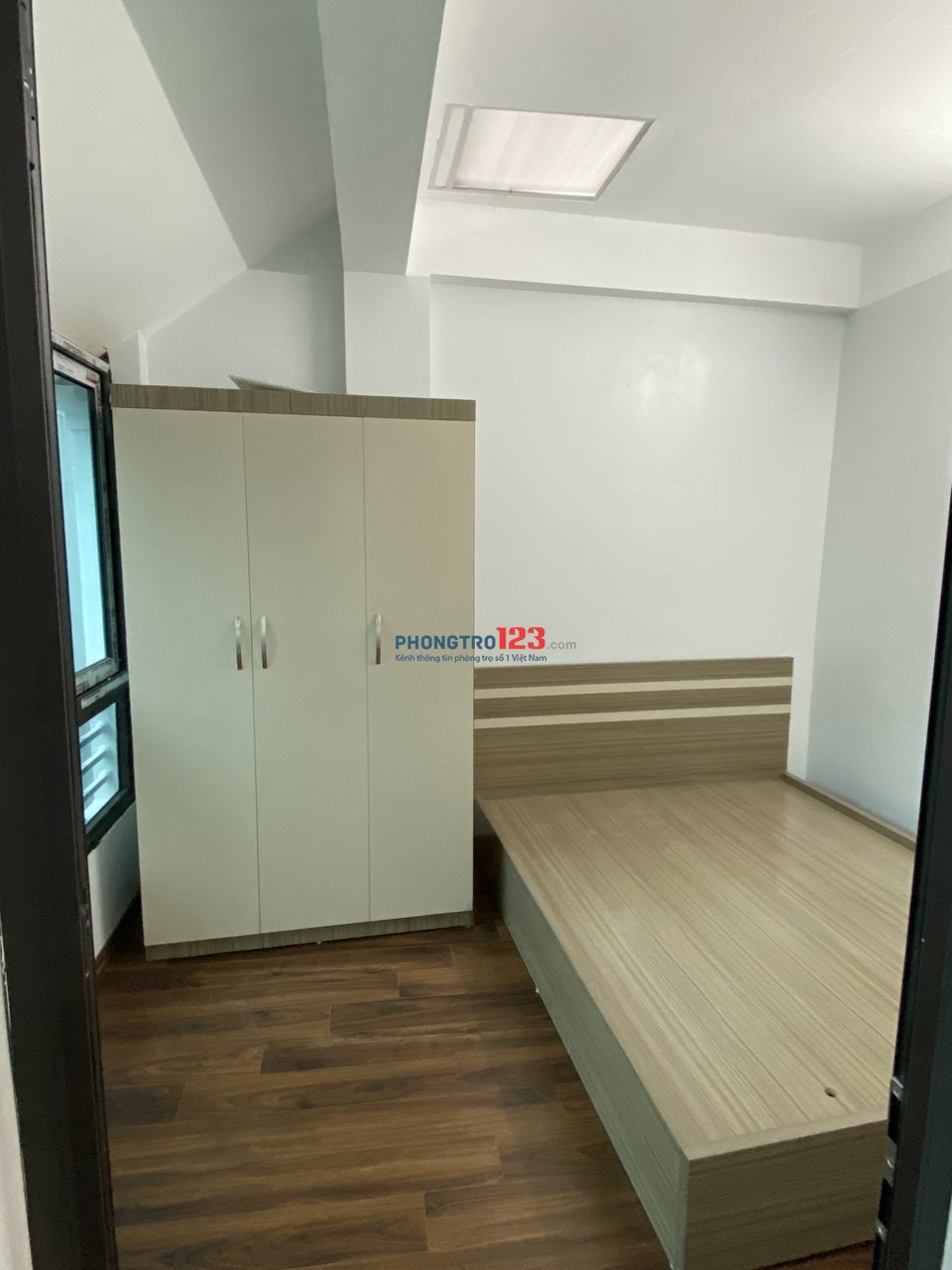 Cho thuê Căn chung cư mini 1N1K Tầng 4 tại Số 98 ngõ 116 Phan Kế Bính, Ba Đình. Chỉ 6.5tr