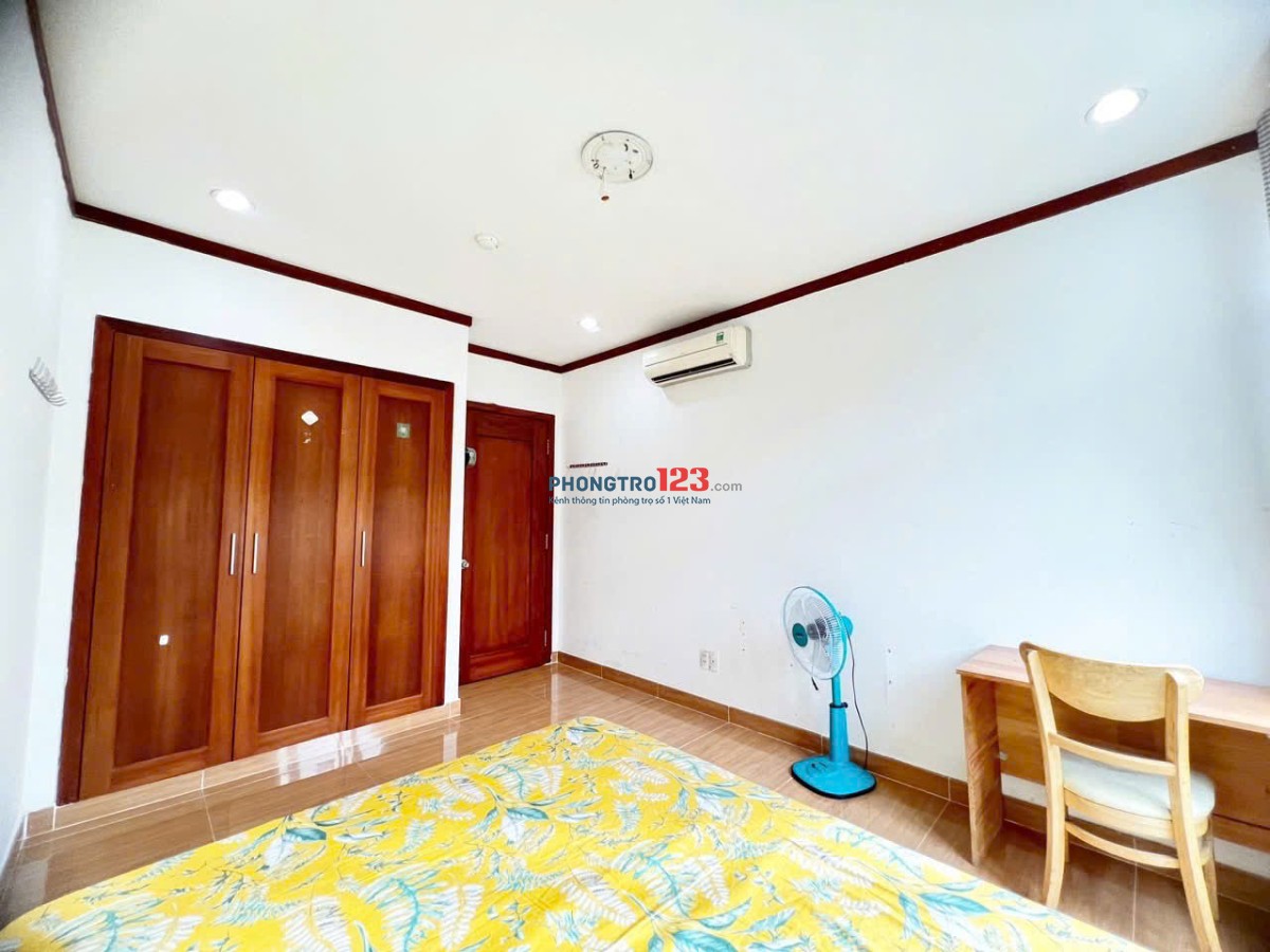 Phòng mới đủ nội thất cho nam tại Hoàng Anh Giai Việt với an ninh 24/24 ở Quận 8