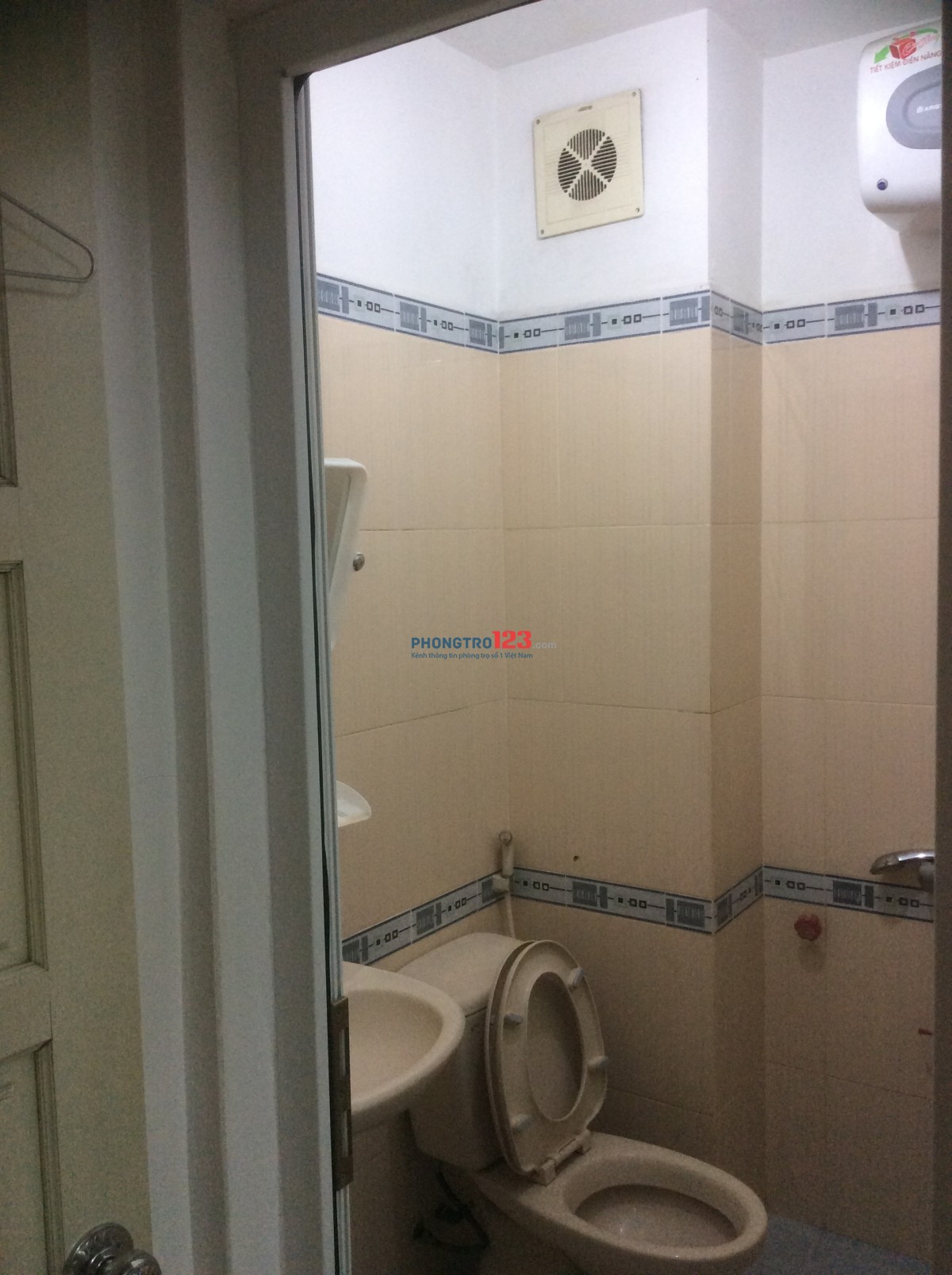 Phòng trọ khép kín cho cán bộ thuê lâu dài