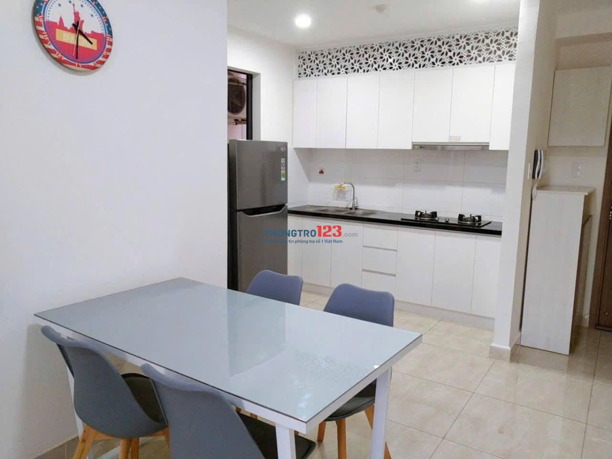 Chung cư Lạc Long Quân- Quận 11, 3PN Full nội thất căn góc giá 13 triệu/th