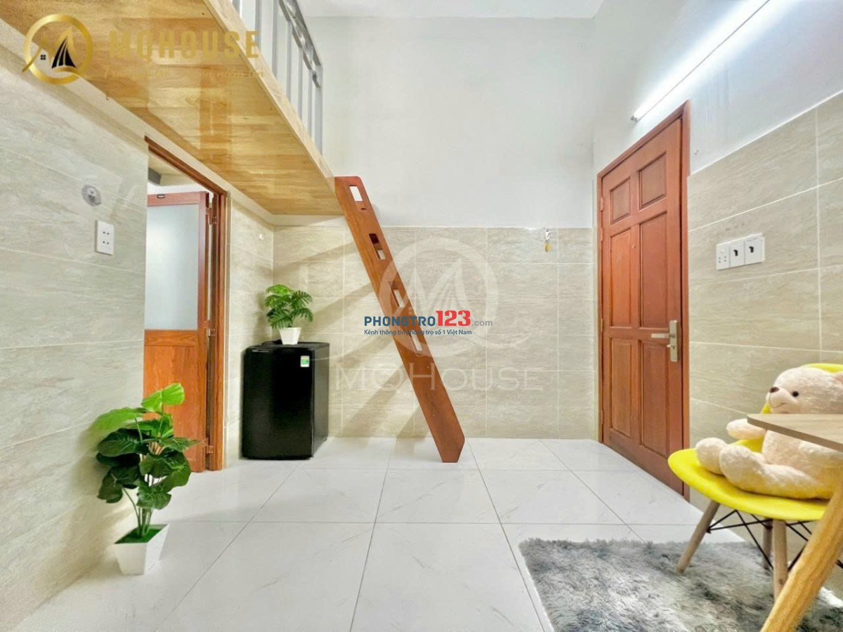 Phòng gác cao 4,7tr cửa sổ lớn , gần ĐH Bách Khoa & UEH