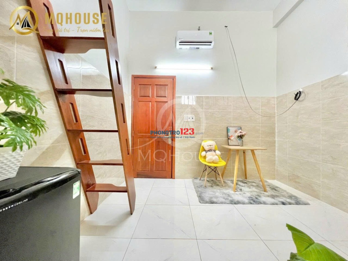 Phòng gác cao 4,7tr cửa sổ lớn , gần ĐH Bách Khoa & UEH