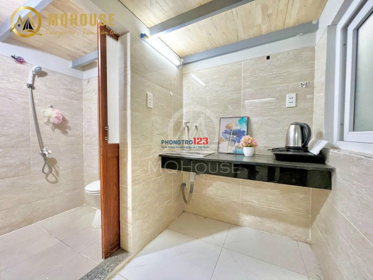Phòng gác cao 4,7tr cửa sổ lớn , gần ĐH Bách Khoa & UEH
