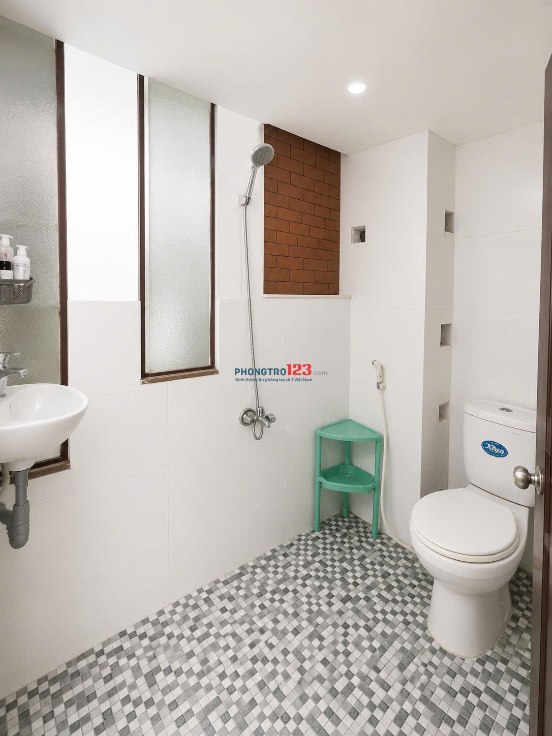 Cho thuê phòng gác lửng có ban công siêu lớn - Tân Cảng, Bình Thạnh | Gần HUTECH, UEF, UTH, FTU, HIU