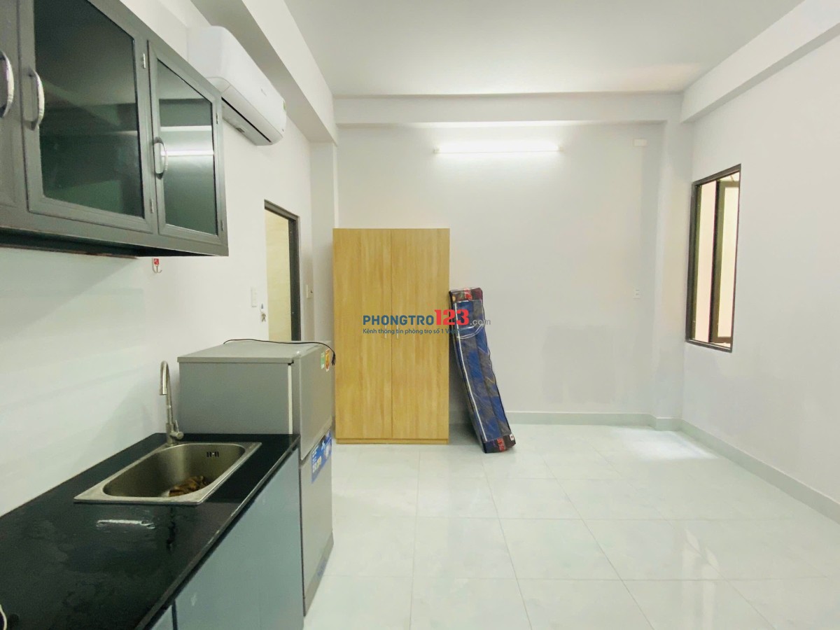 ​Cho thuê phòng quận Bình Thạnh. Full nội thất, có cửa sổ, miễn phí xe. Gần VLU, IUH