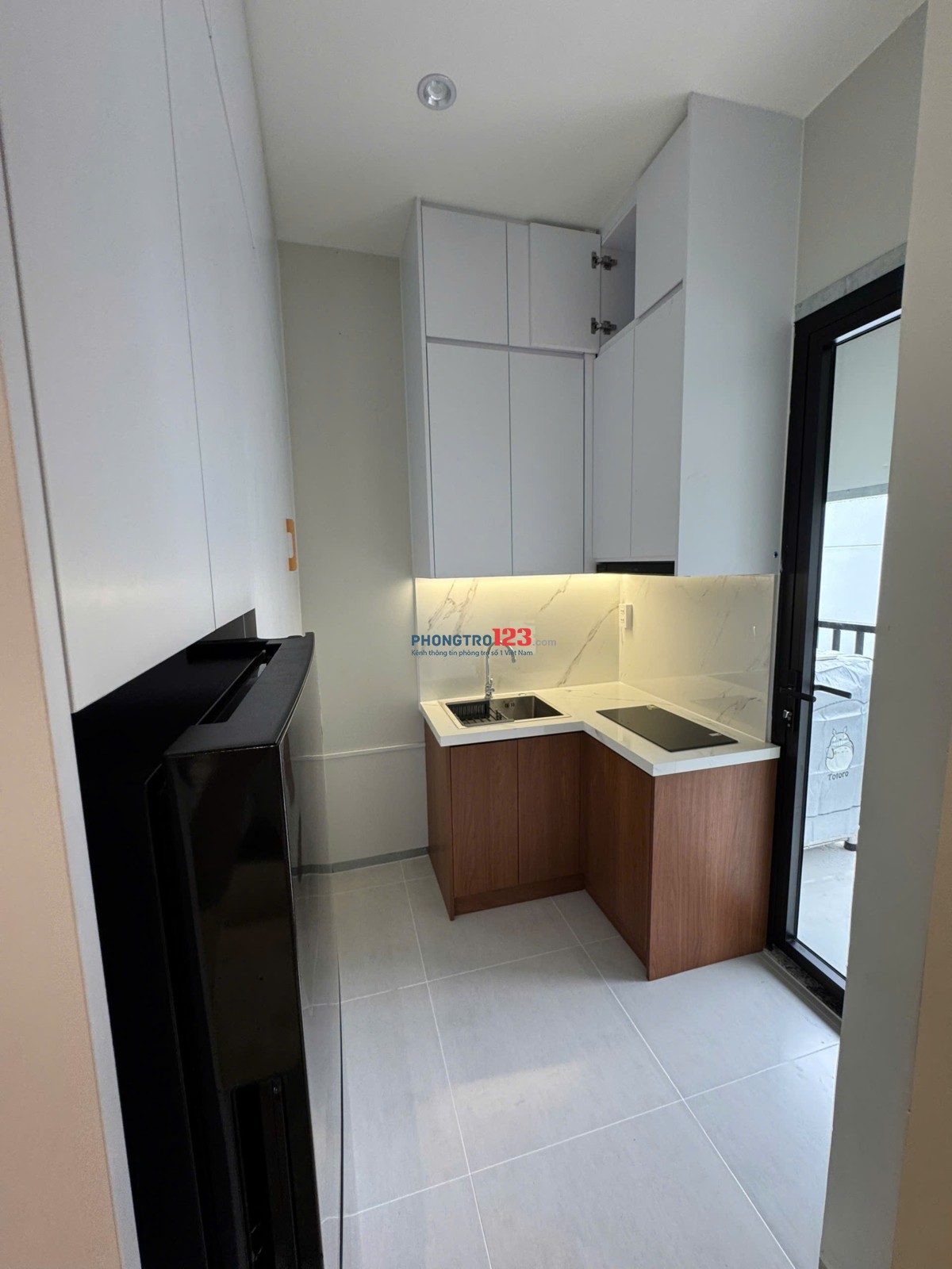 Phòng mới đầy đủ nội thất - giờ tự do - có thang máy