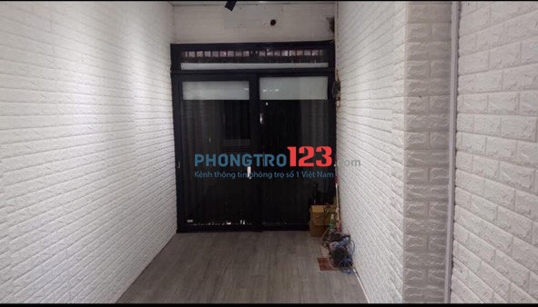 Cho thuê mặt phố Bạch Mai, Hai Bà Trưng, lối đi riêng không chung chủ