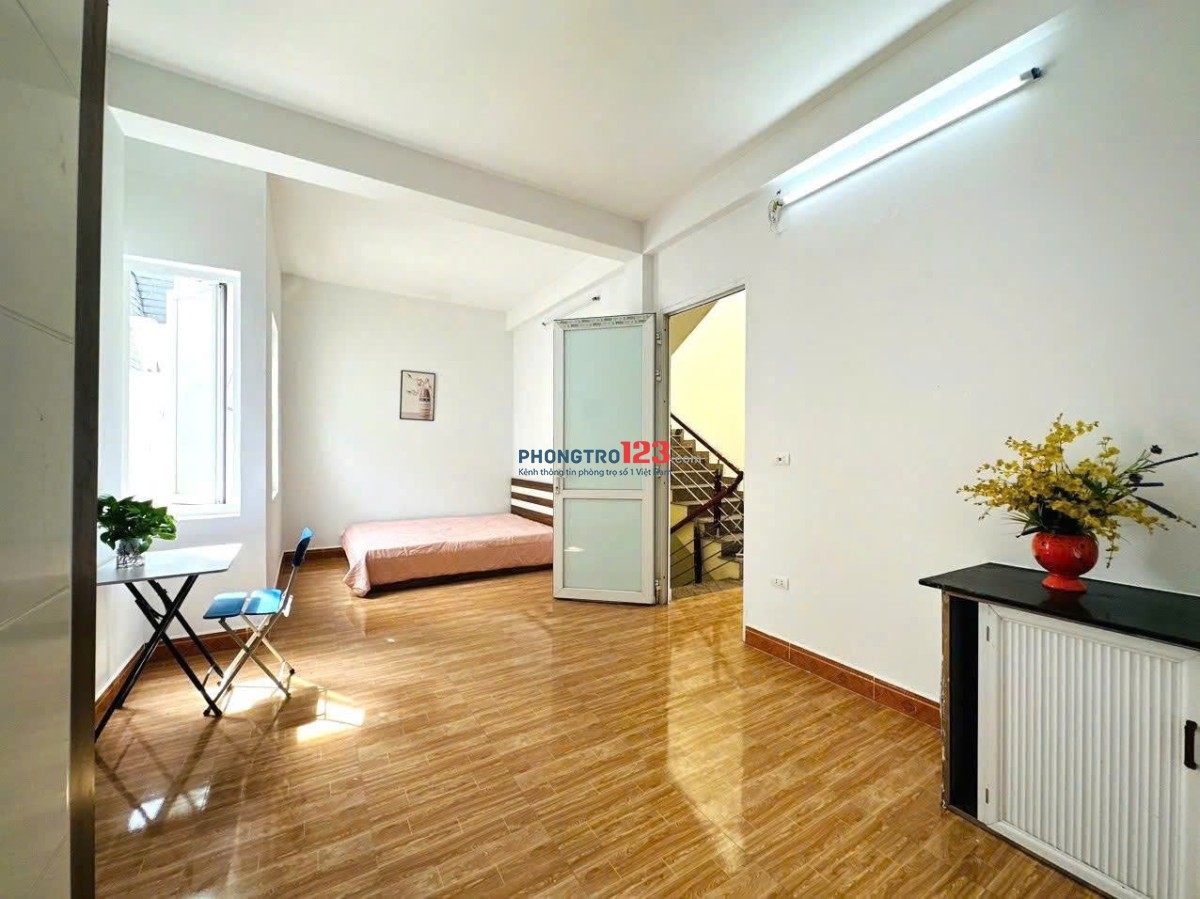 Địa chỉ : Nhà số 4 tuyết 16 khu đô thị lideco TRỐNG PHÒNG 301 giá 2,5 tr, vsc ở luôn