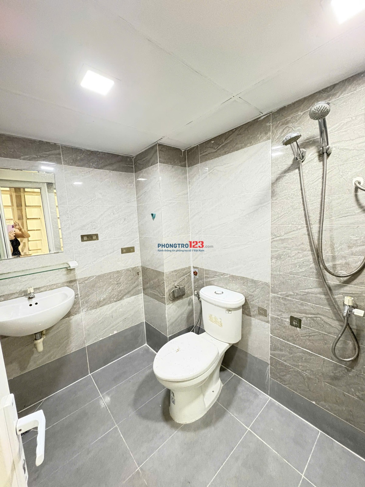 Căn hộ dịch vụ FULL NỘI THẤT (ở được 2-3 người thoải mái)