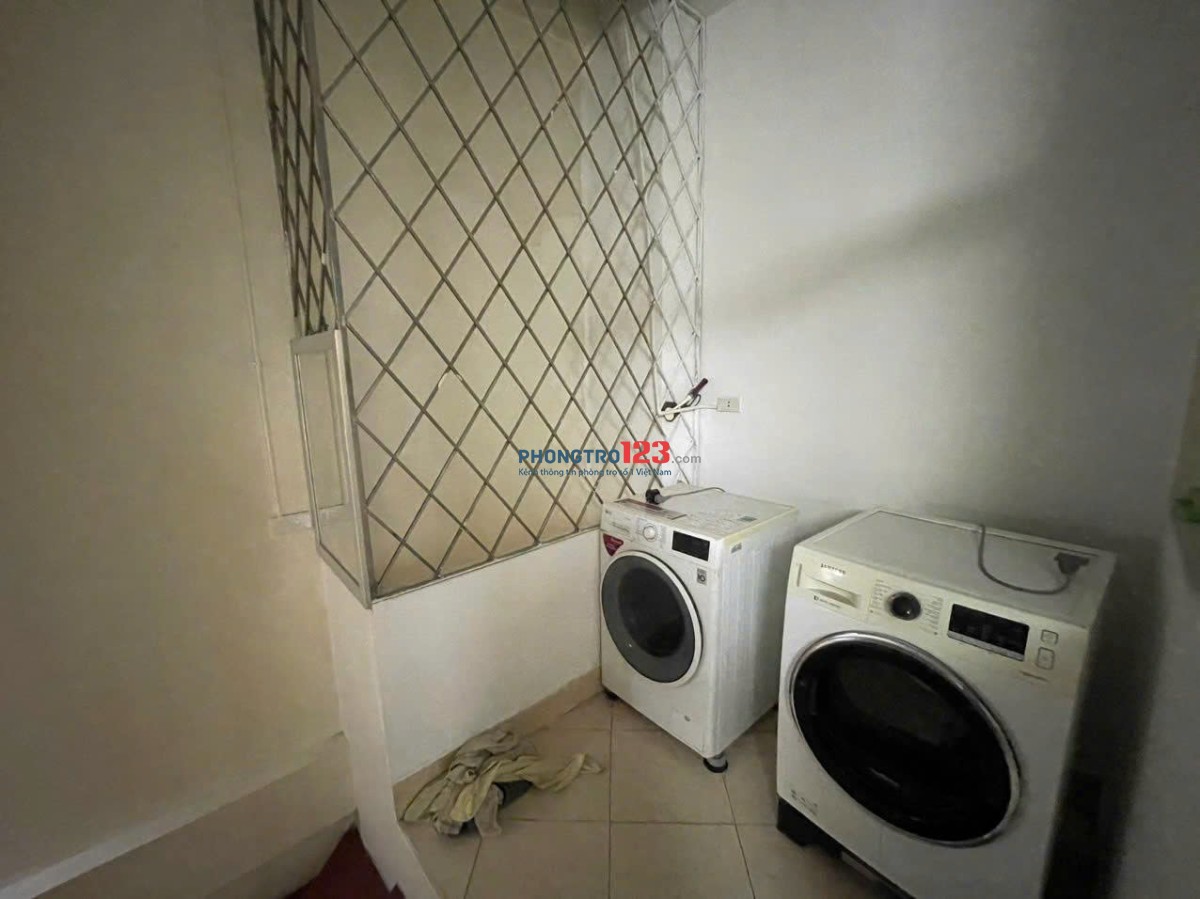Nhà riêng ngõ phố nguyễn chính tân mai dt35m2x5t giá 12tr