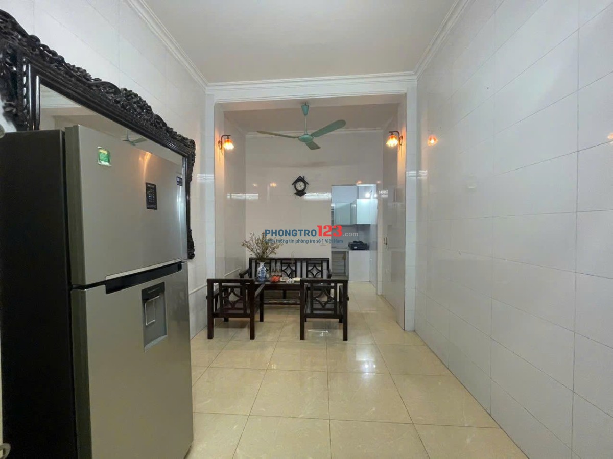 Nhà riêng ngõ phố minh khai mai động dt30m2x4t giá 10tr