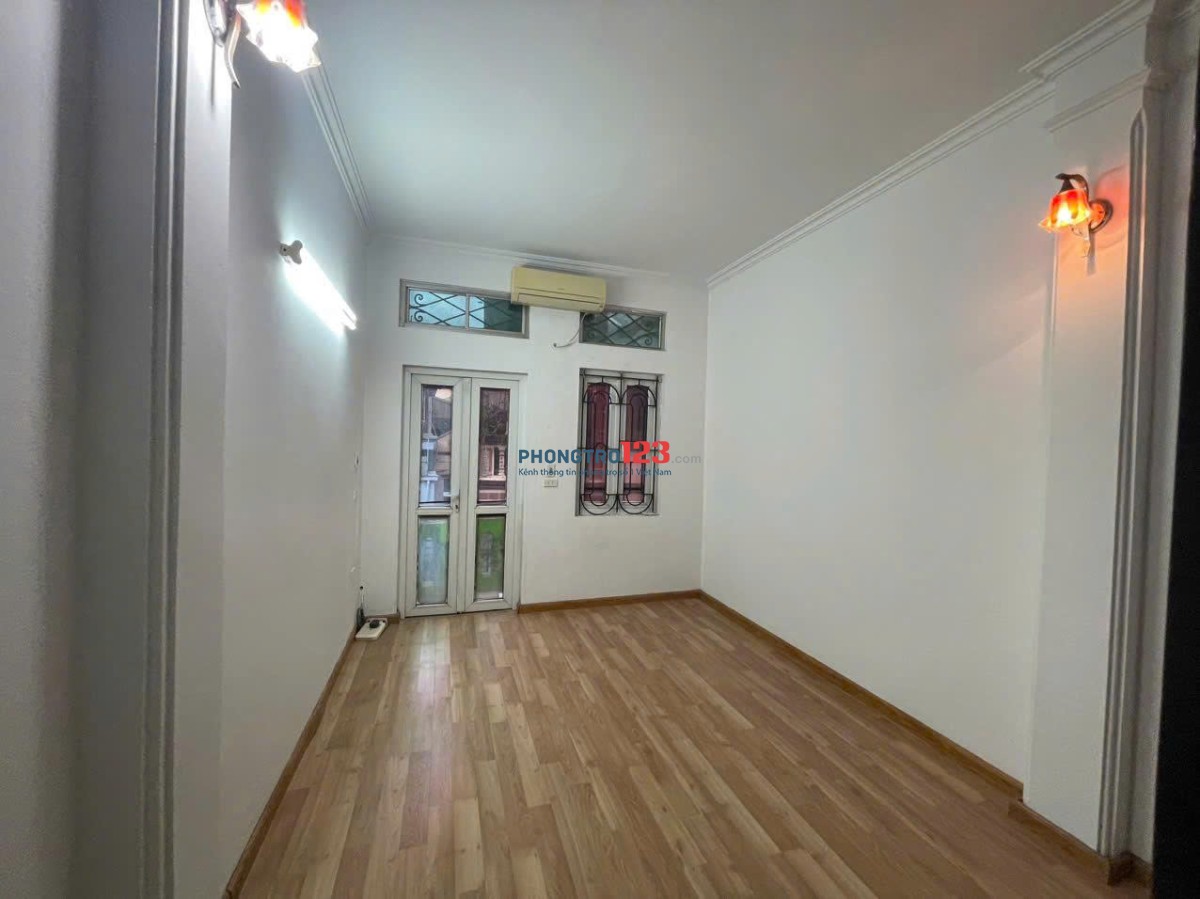 Nhà riêng ngõ phố minh khai mai động dt30m2x4t giá 10tr