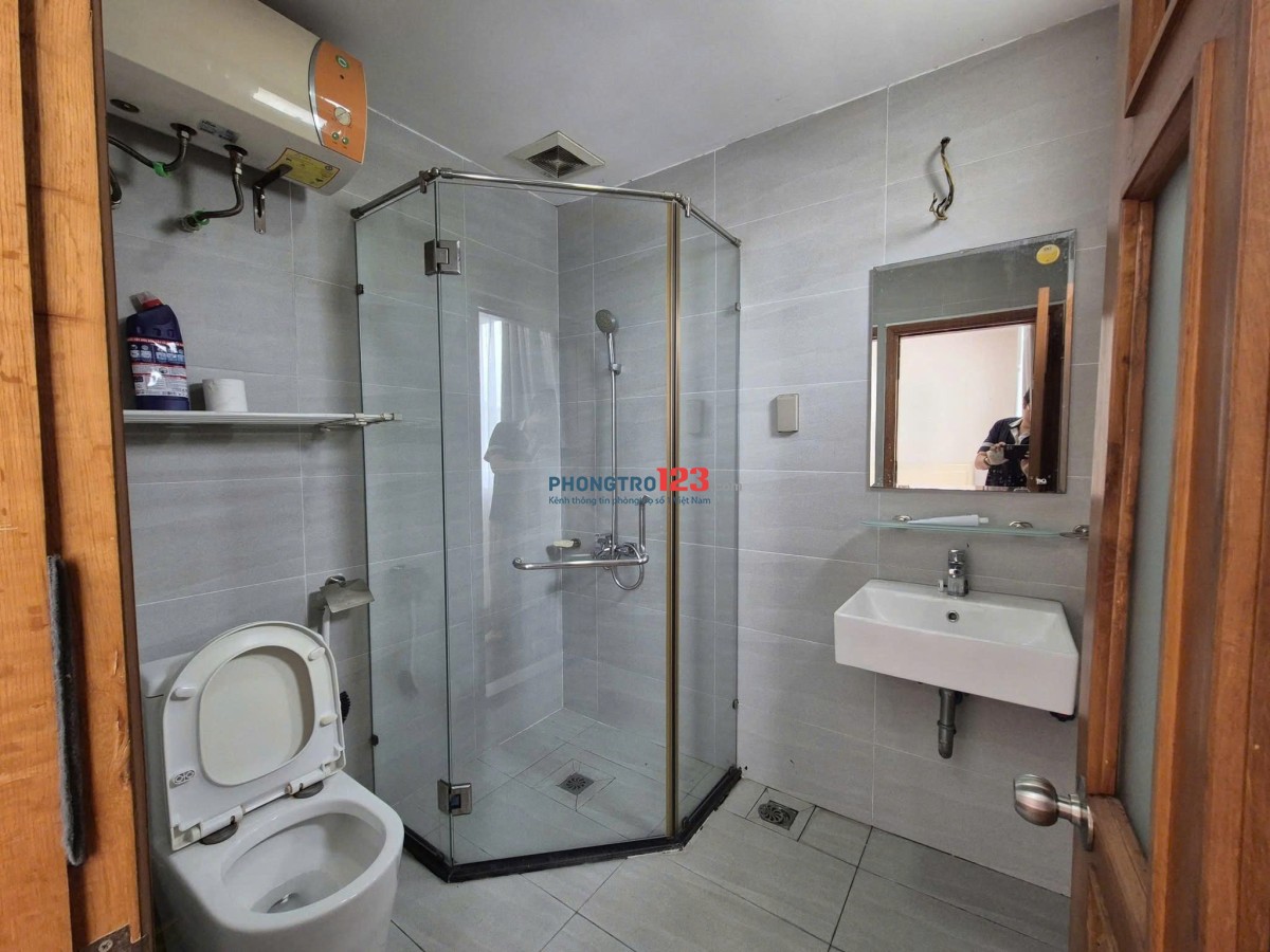 Cho thuê C/c Ruby Garden 2PN Full Nội Thất giá 10Tr/th 79m2 ban công thoáng.