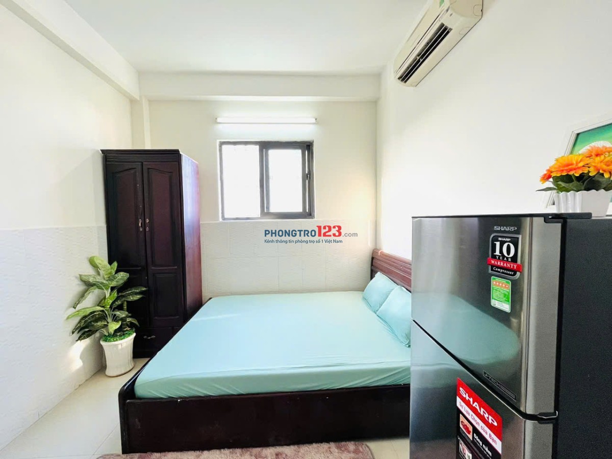 PHÒNG MỚI THOÁNG MÁT NGAY QUỐC LỘ 13 KẾ BÊN BÊN XE MIỀN ĐÔNG CŨ