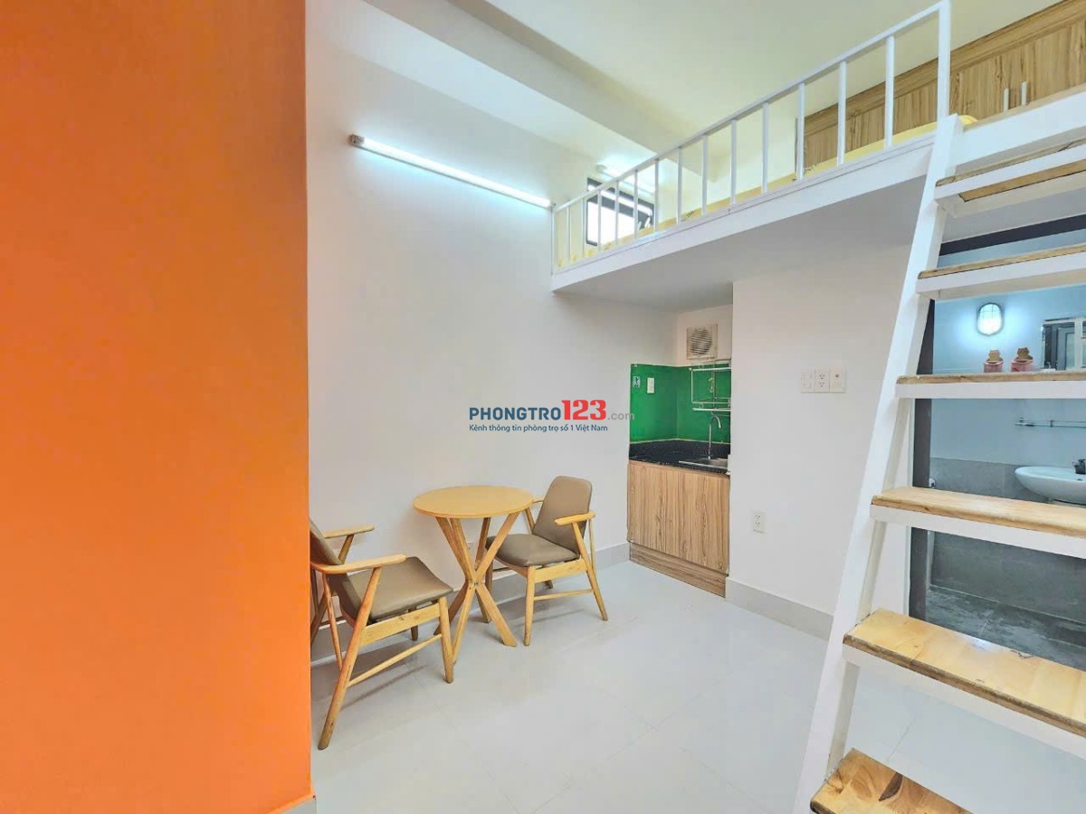 Cho thuê phòng có gác, sân thượng, full nội thất Quận Bình Thạnh gần VLU, HUTECH, FTU2, HIU.