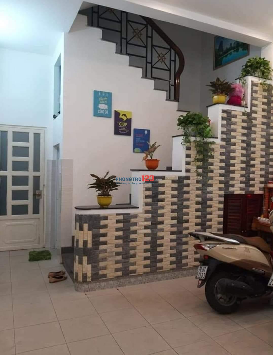 Phòng trọ DT 18m2 - Giá sinh viên Q. Bình Thạnh