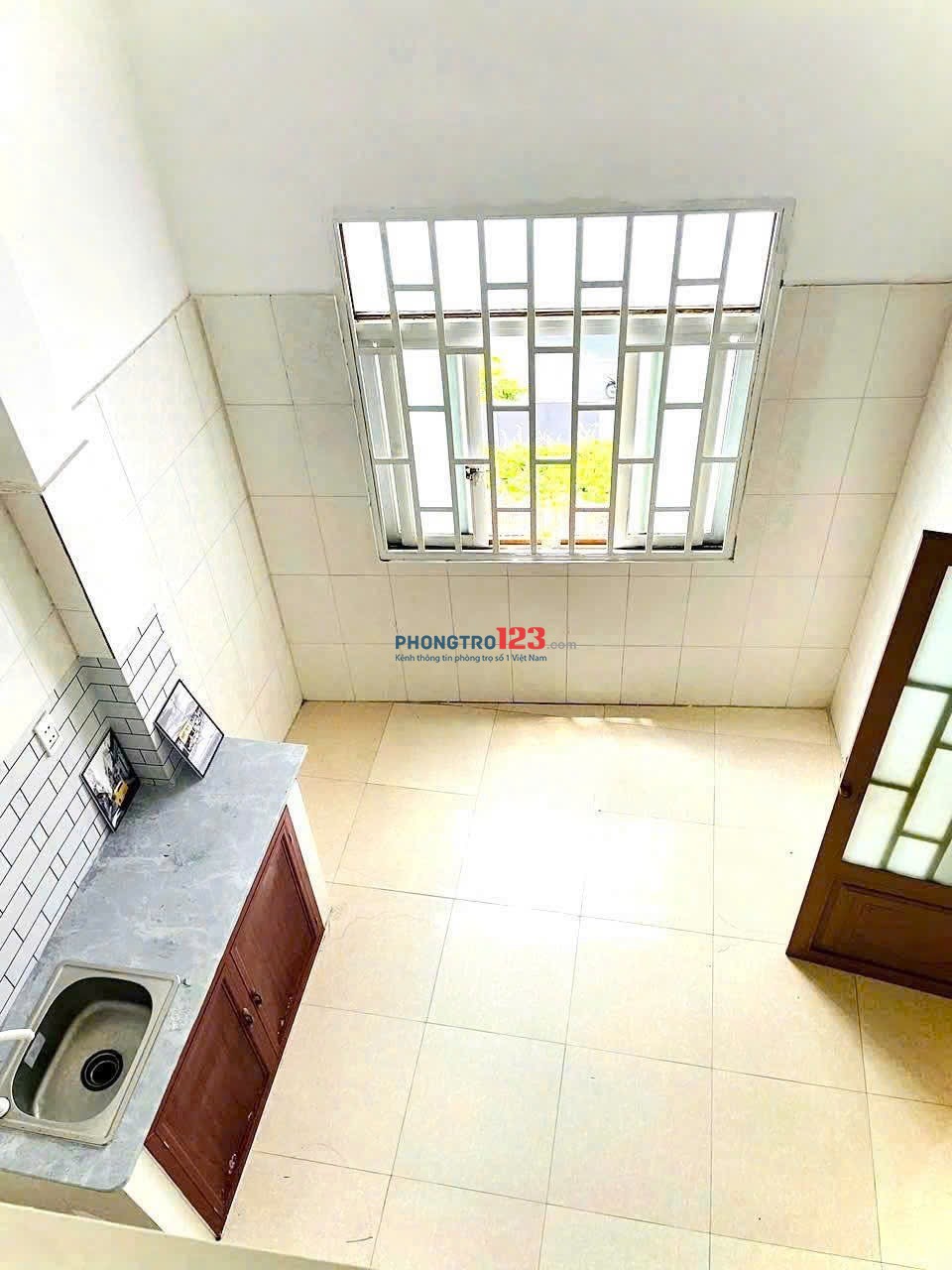 Phòng trọ cao cấp giá sinh viên - Gần ĐH GIA ĐỊNH - GIÁ: 3,5triệu