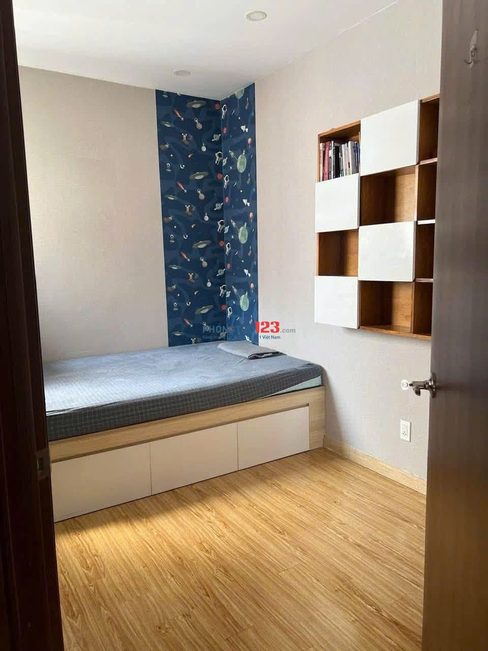 Cho thuê C/c Hoa Sen 3PN 110m2 full Nội Thất giá 13.5 Triệu/th