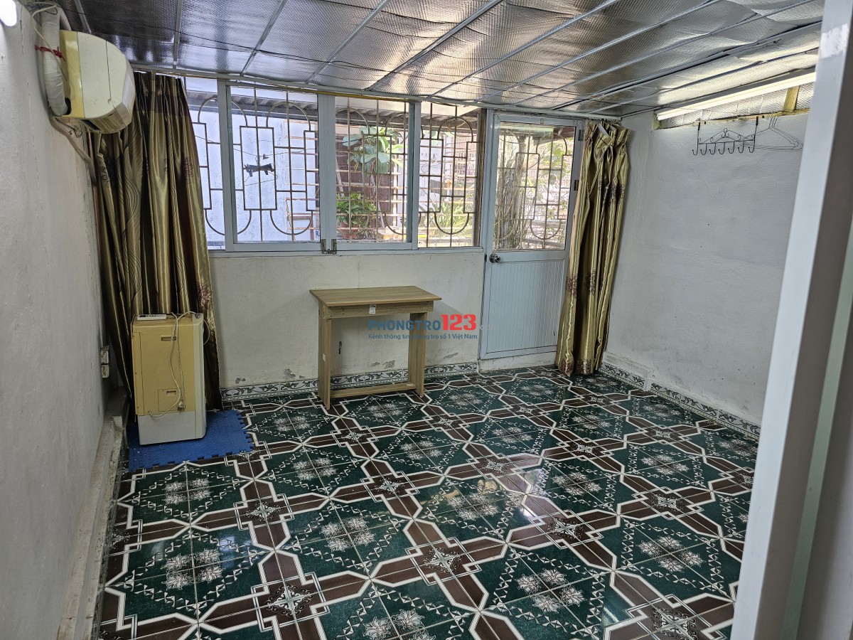 Cho thuê nhà nguyên căn 4 tầng, dt 40m2 tại Thịnh Quang, Đống Đa, Hà Nội.