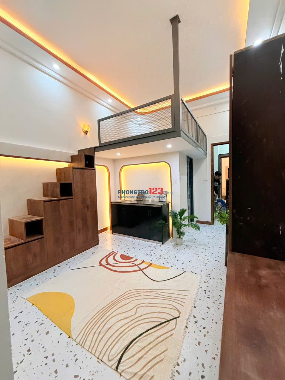Cho thuê phòng gác lửng có ban công, decor đẹp - Nguyễn Xí, Bình Thạnh | Gần VLU, HUTECH, UEF, UTH
