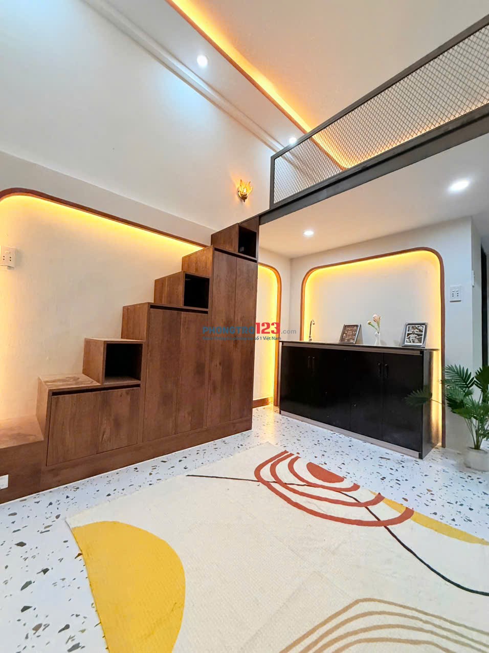 Cho thuê phòng gác lửng có ban công, decor đẹp - Nguyễn Xí, Bình Thạnh | Gần VLU, HUTECH, UEF, UTH