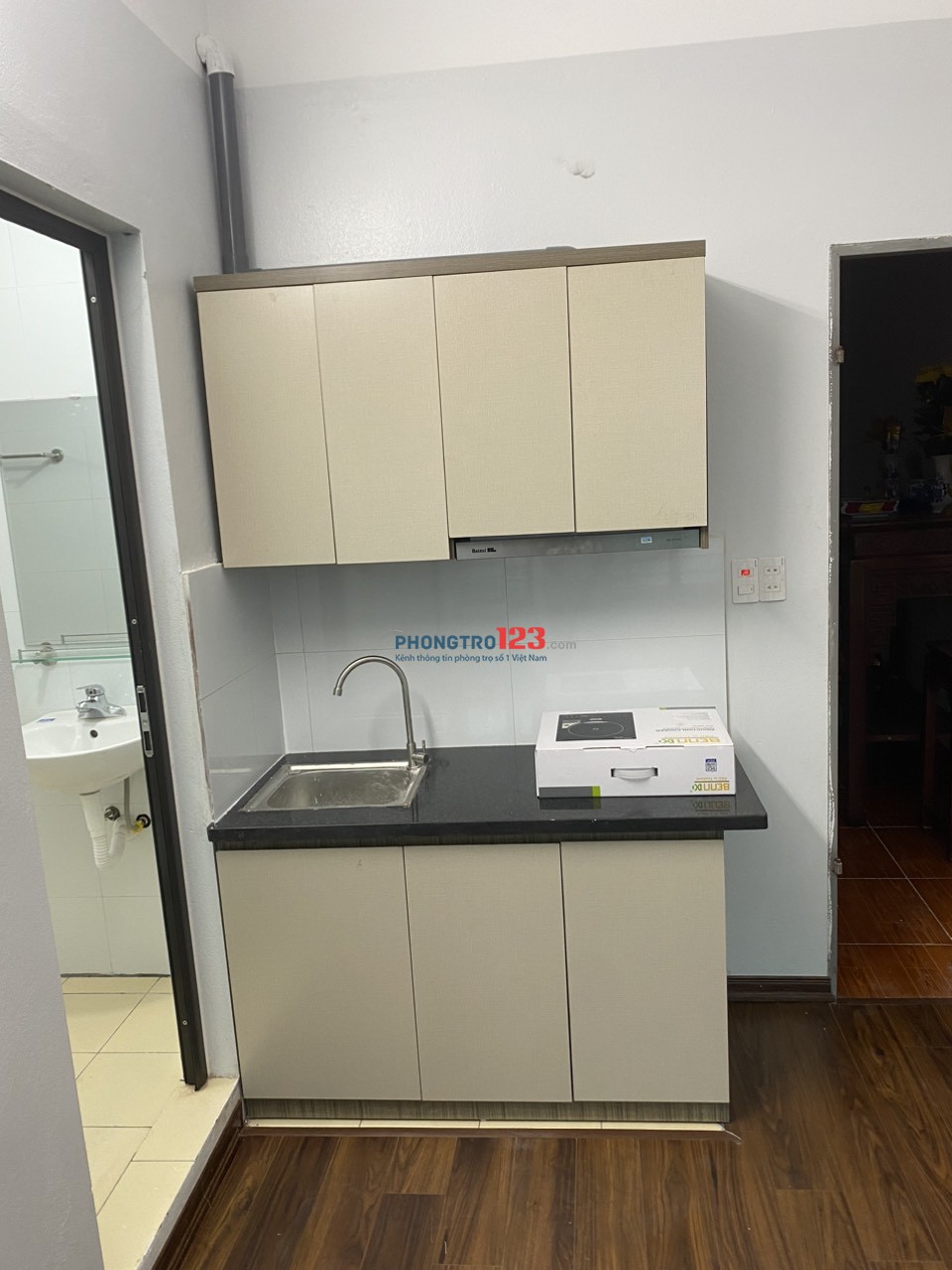 Cho thuê Căn hộ 1N,1K siêu rộng Full đồ tại Số 98/116 Phan Kế Bính, Ba Đình. Chỉ 6.5tr