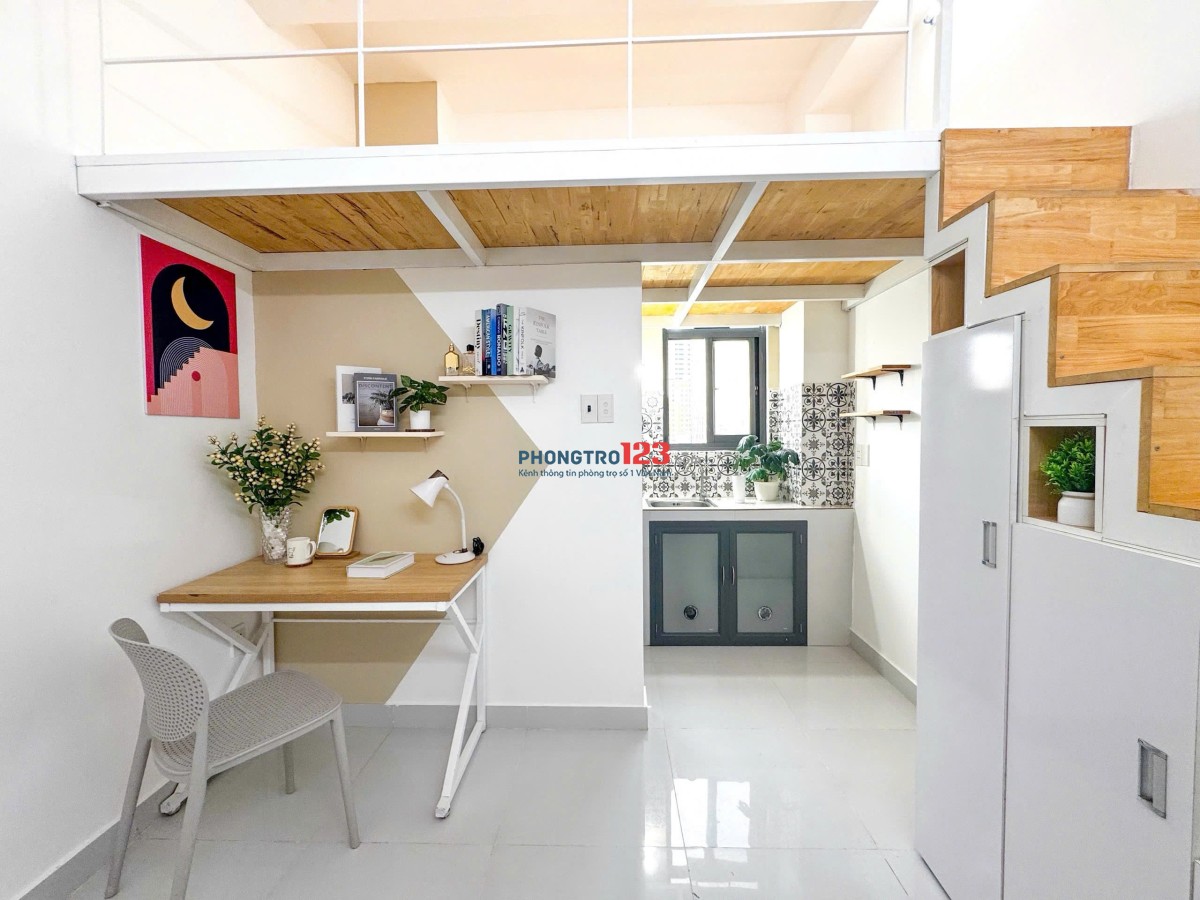 Cho thuê phòng có gác, 30m2, Ngay Đh Ngoại Thương, GTVT, Hutech, Bình Thạnh