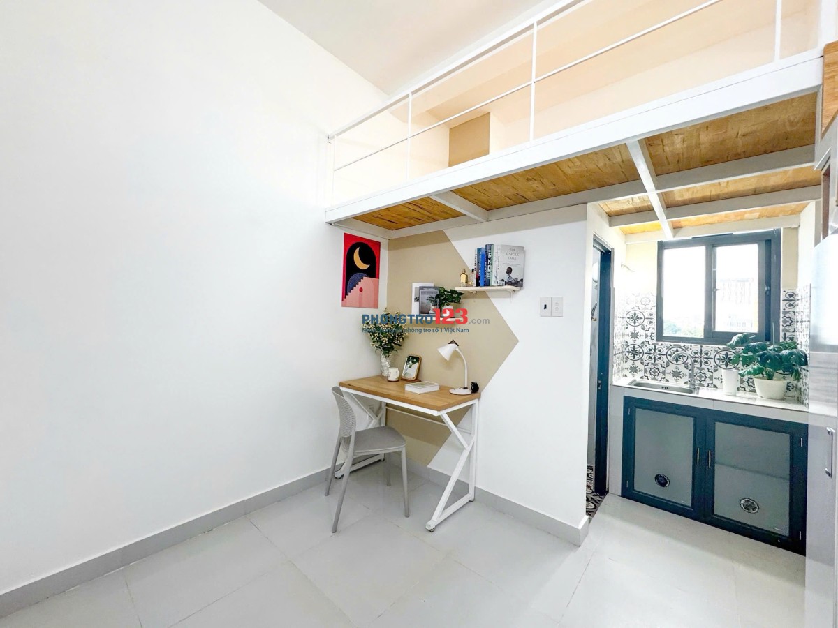 Cho thuê phòng có gác, 30m2, Ngay Đh Ngoại Thương, GTVT, Hutech, Bình Thạnh