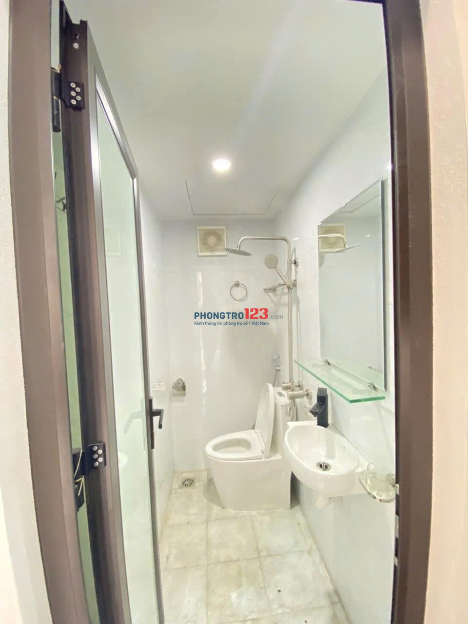 Nhà số 39 hẻm 90 ngách 64 ngõ 193 Phú Diễn , Bắc từ liêm trống Phòng 501 giá 3.2 tr vskk