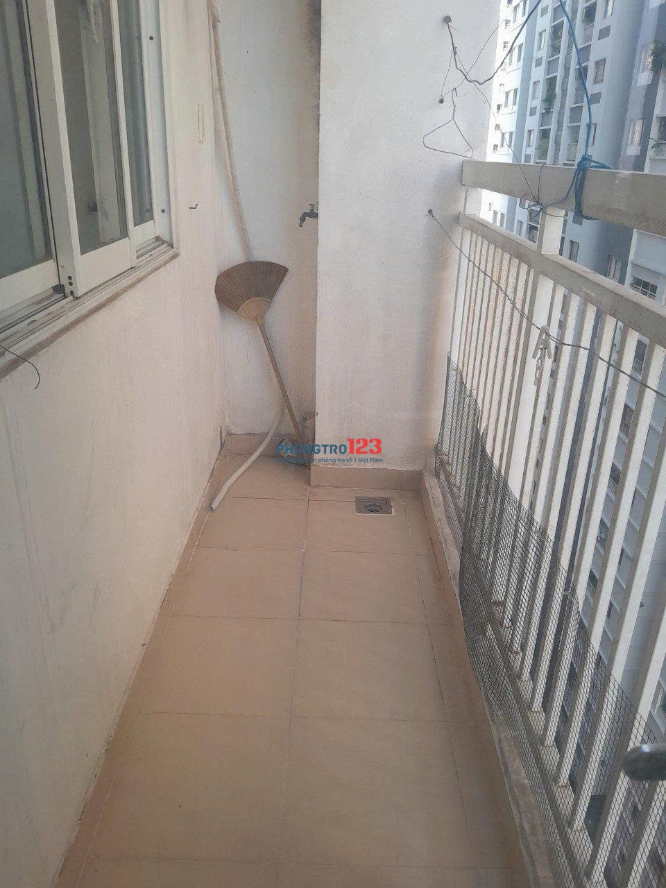Chung cư Phú Thọ- Nguyễn Thị Nhỏ: căn 60m2, 2p ngủ, giá 9,5tr/tháng
