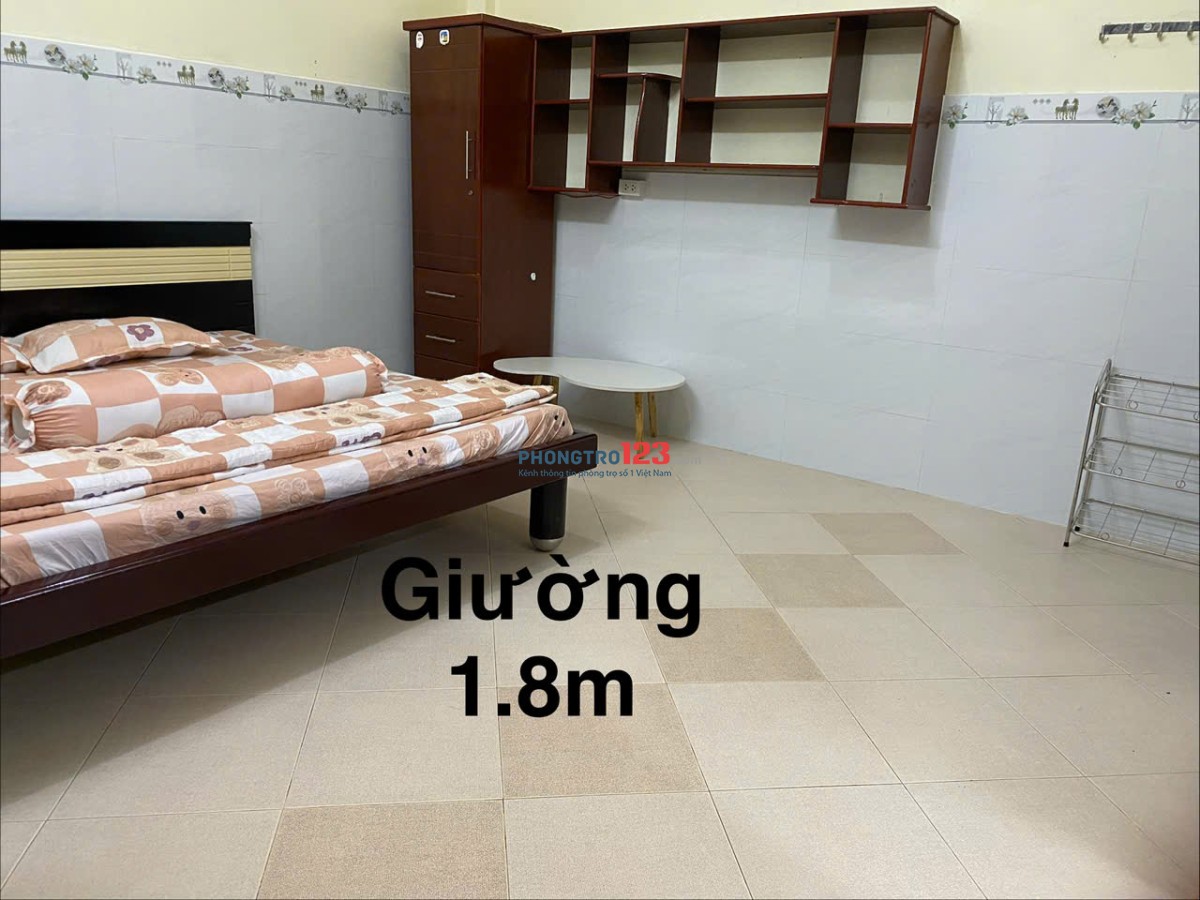 Cho thuê phòng trọ 4tr/tháng,18m2, đầy đủ tiện nghi, máy lạnh, tắm nước nóng, giặt máy tại Quận 7