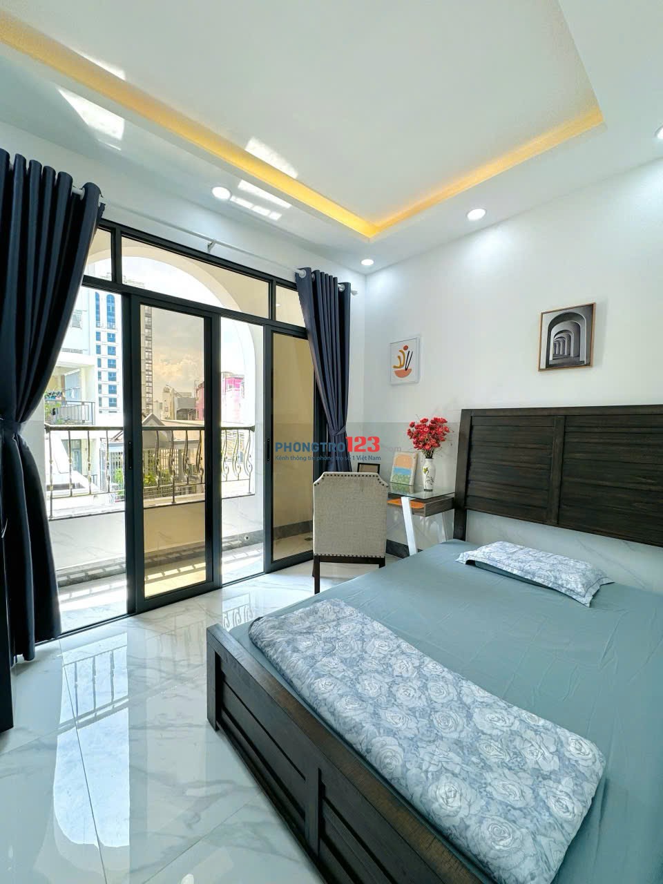 CHO THUÊ PHÒNG TRỌ SINH VIÊN GẦN UEH – NAM KỲ KHỞI NGHĨA Q3 – STUDIO BAN CÔNG, NHÀ MỚI CÓ THANG MÁY