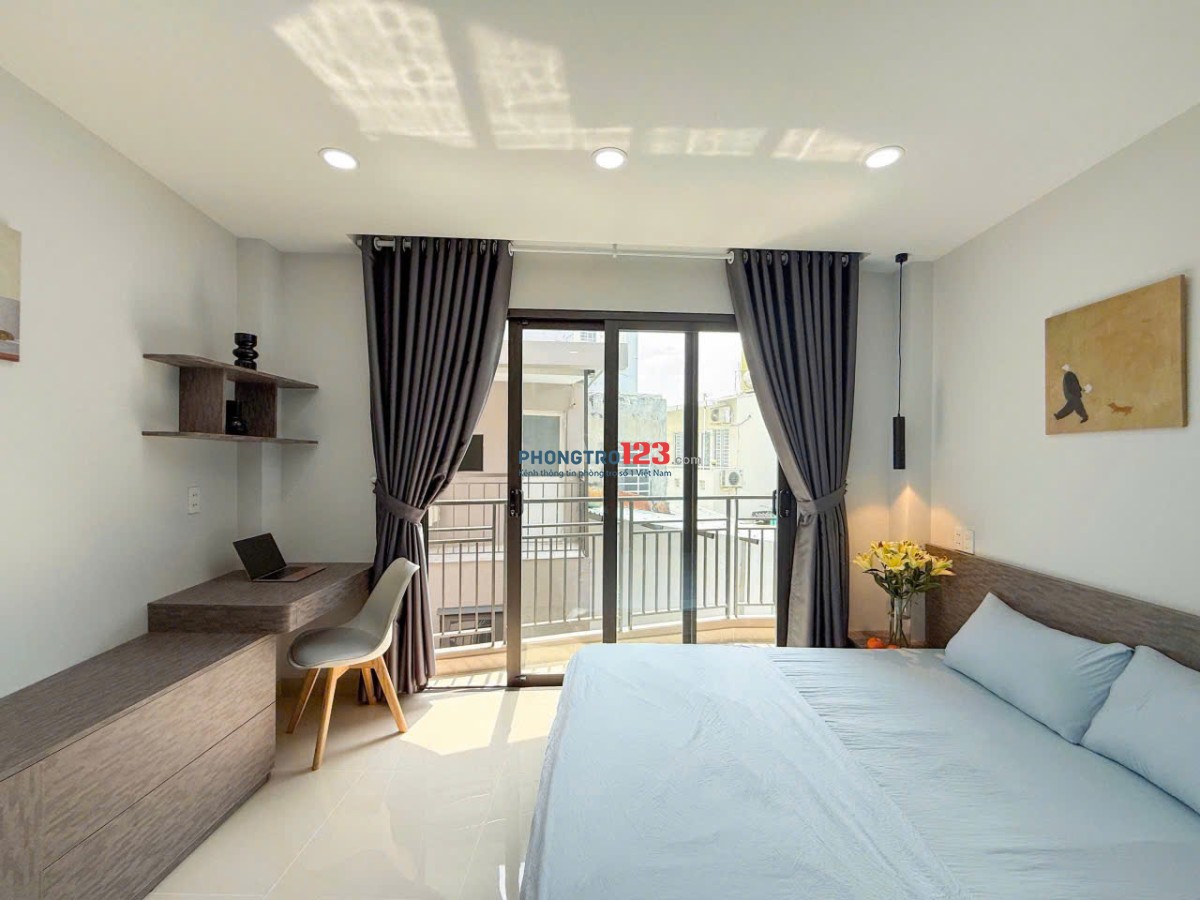 Phòng Trọ Cửa Sổ Trời Lớn Full Nội Thất Bùi Đình Tuý Gần FTU, Hutech, Ngoại Thương, Nguyễn Gia Trí