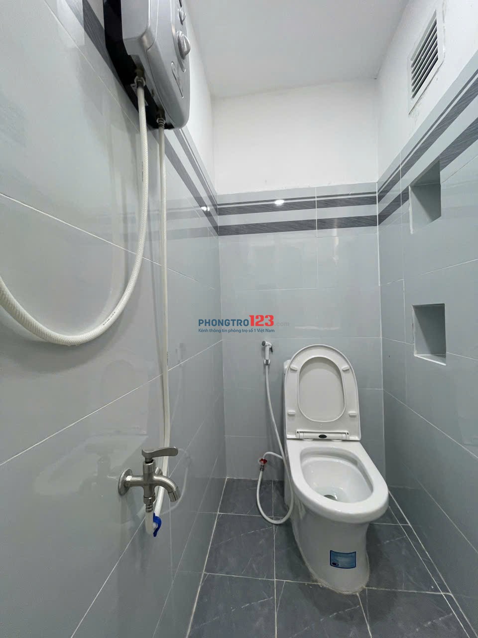 Cho thuê phòng ngủ Full nội thất, cửa sổ lớn, Phú Nhuận gần UFM, UEH