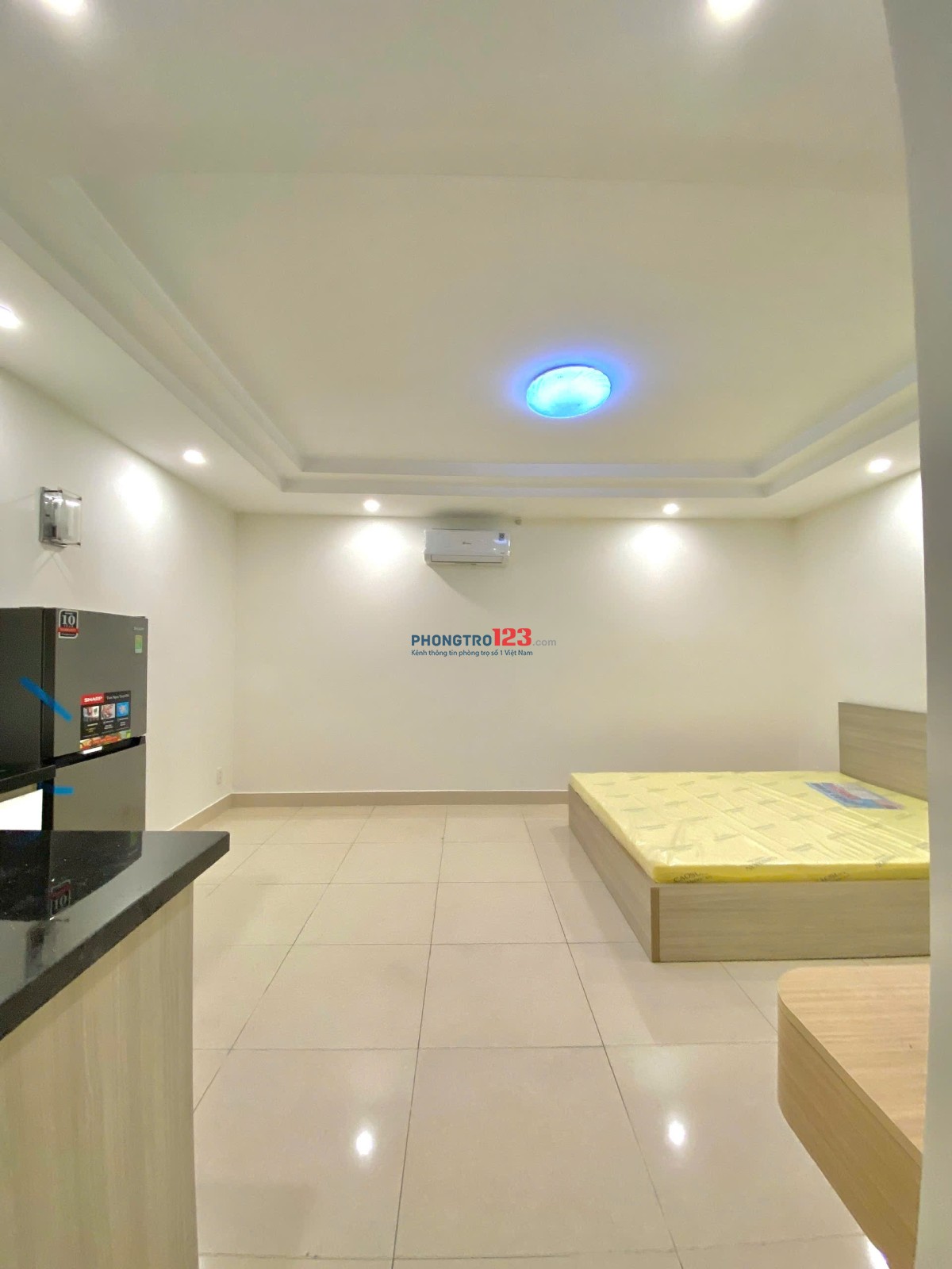 Cho thuê phòng full nội thất, cửa sổ thoáng Phú Nhuận gần VLU, UEF
