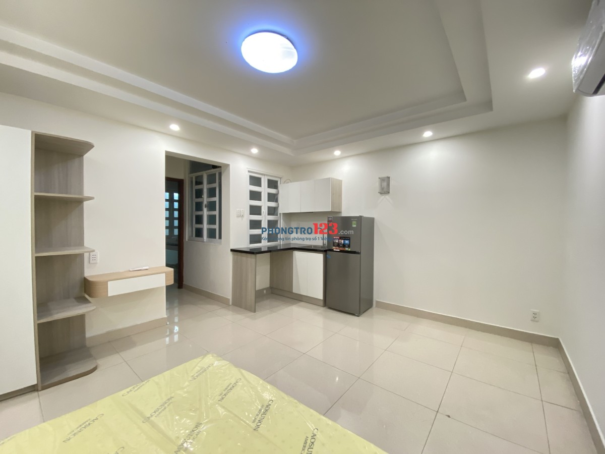 Cho thuê phòng full nội thất, cửa sổ thoáng Phú Nhuận gần VLU, UEF