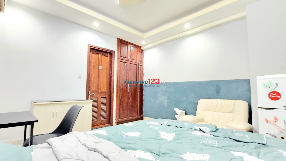 01/09 TRỐNG ! Phòng full nội thất 28m2, tầng trệt, ngay Hàng Xanh !!!